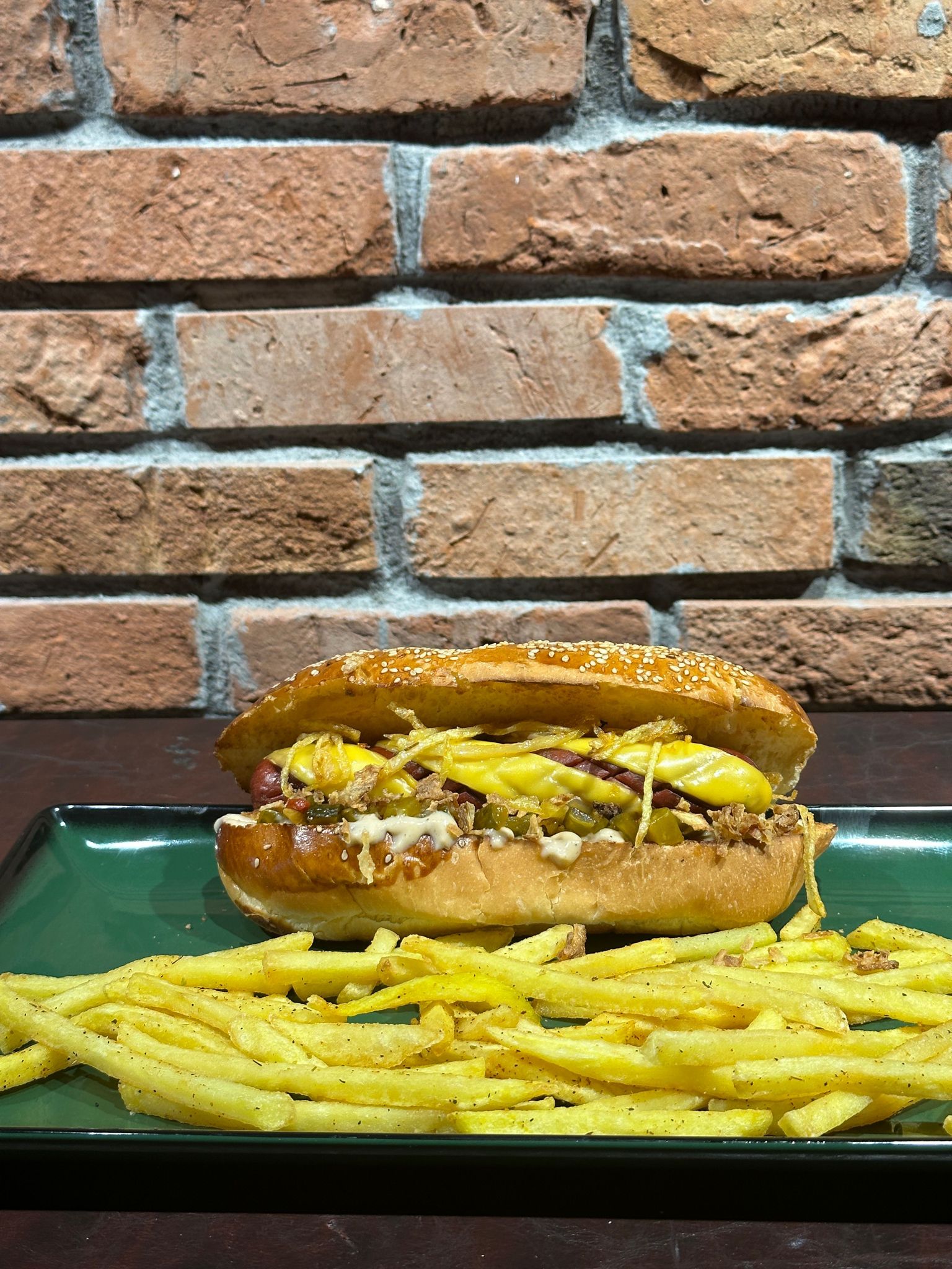 Cheddarlı Hot Dog